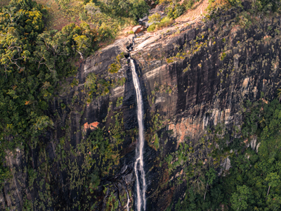 Diyaluma falls