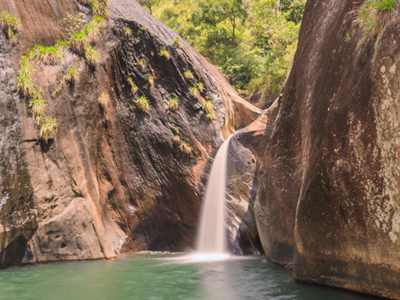 Pahanthudawa waterfalls